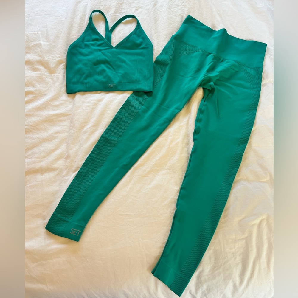 SET ACTIVE small green workout set - image 1